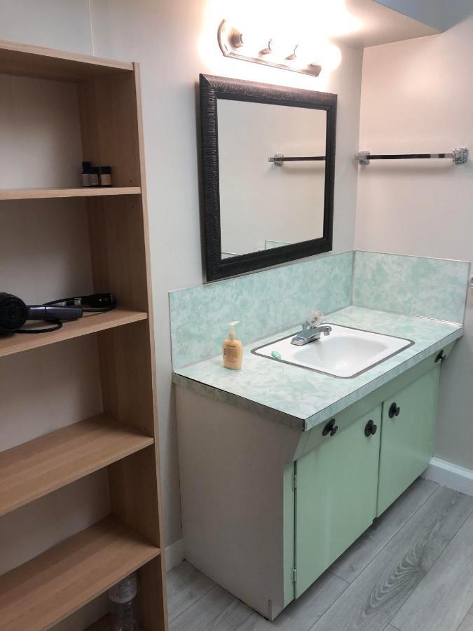 Cozy Guest Home Close To Downtown Vancouver Sights & Subway Station Exterior foto