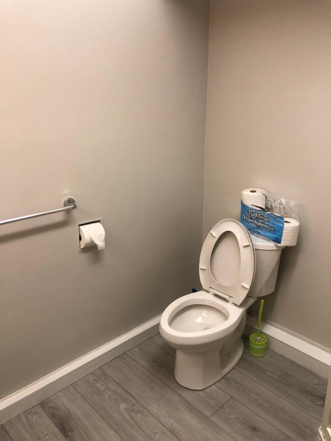Cozy Guest Home Close To Downtown Vancouver Sights & Subway Station Exterior foto